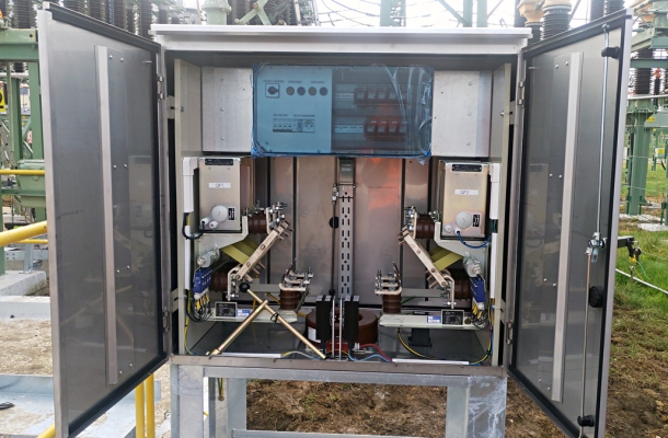 Skříň L2C2 pro dálkovou regulaci odboček regulačního vinutí vazebních transformátorů 110 kV